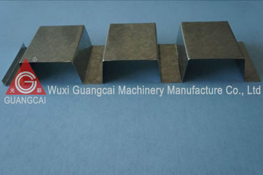 Produtos formados galvanizados do rolo de aço da plataforma do piso de aço 0.4mm - 0.8mm
